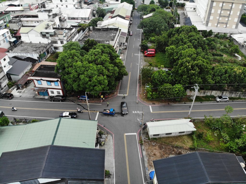 國光南路和新生路的十字路口