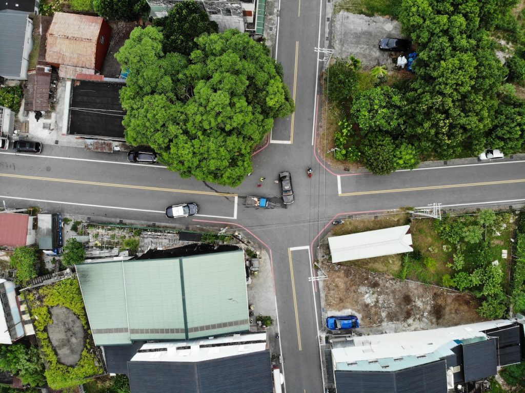 國光南路和新生路的十字路口